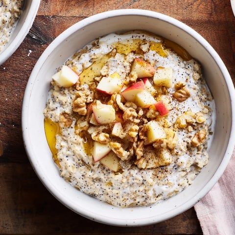 Perfect! Here are the 3 ALT image texts for "Overnight Oats with Apples, Cinnamon, and Honey":