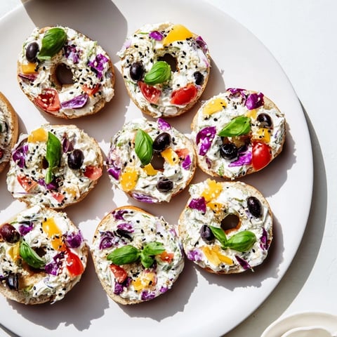 Zaprojektuj trzy konkurencyjne teksty alternatywne dla zdjęcia w przepisie, aby poprawić optymalizację SEO bloga kulinarnego w USA.