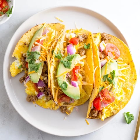 Zaproponuj 3 teksty alternatywne dla zdjęcia przepisu, biorąc pod uwagę parametry podane w instrukcji.